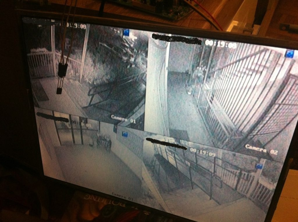Building Your Own Screen: Security Cameras Monitoring on Screen
